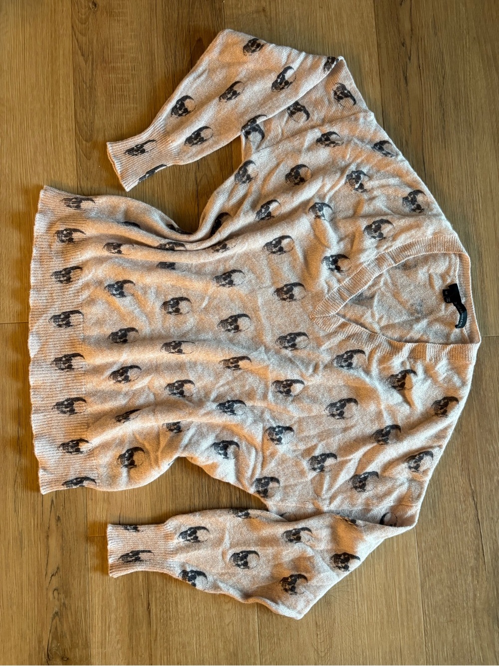 360 Cashmere Light Pink Crewneck Sweater with Subtle Heathering skull - Picture 7 of 9